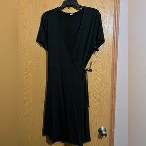 Black Old Navy wrap dress